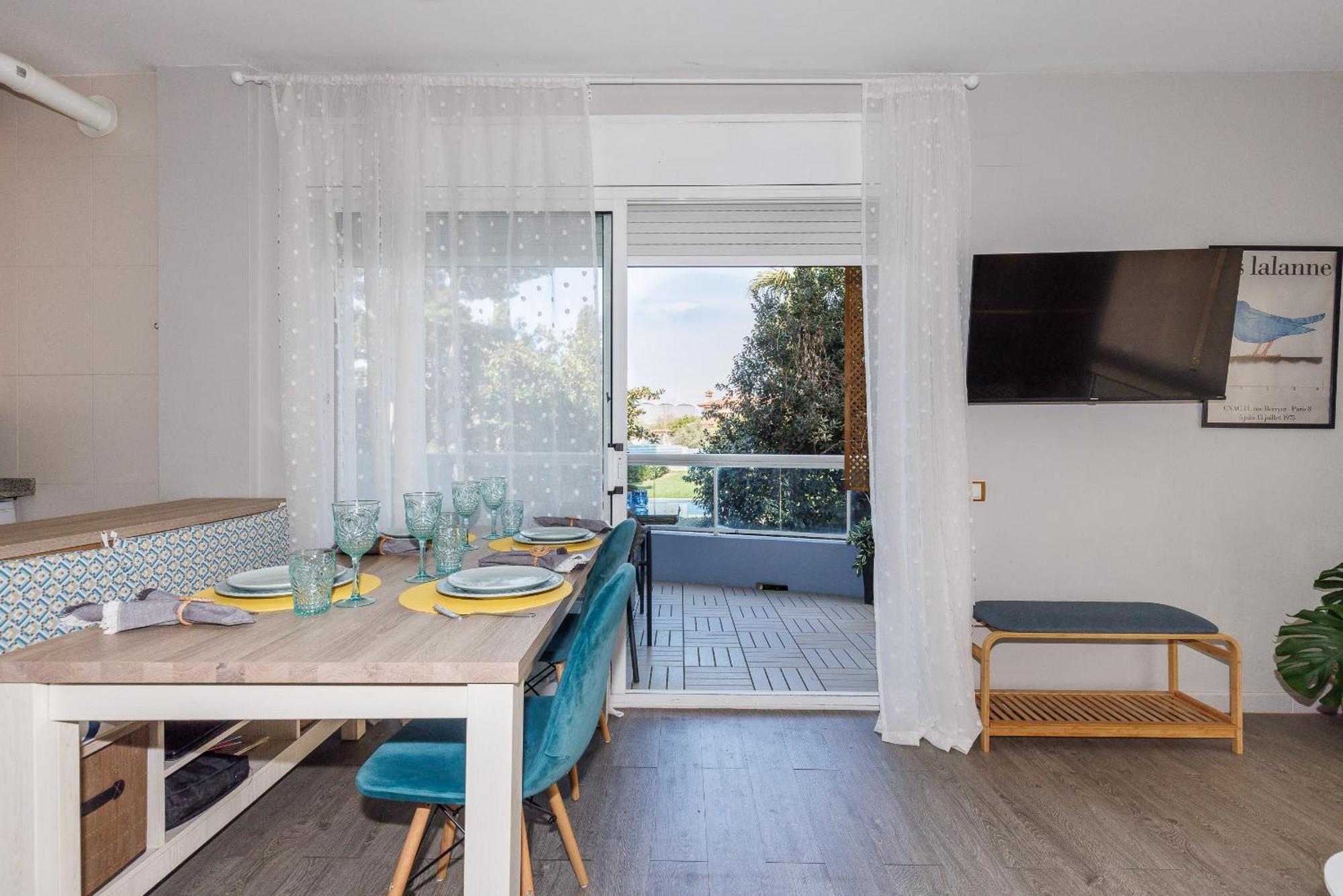 סאלו Uhc Els Pins Apartments מראה חיצוני תמונה